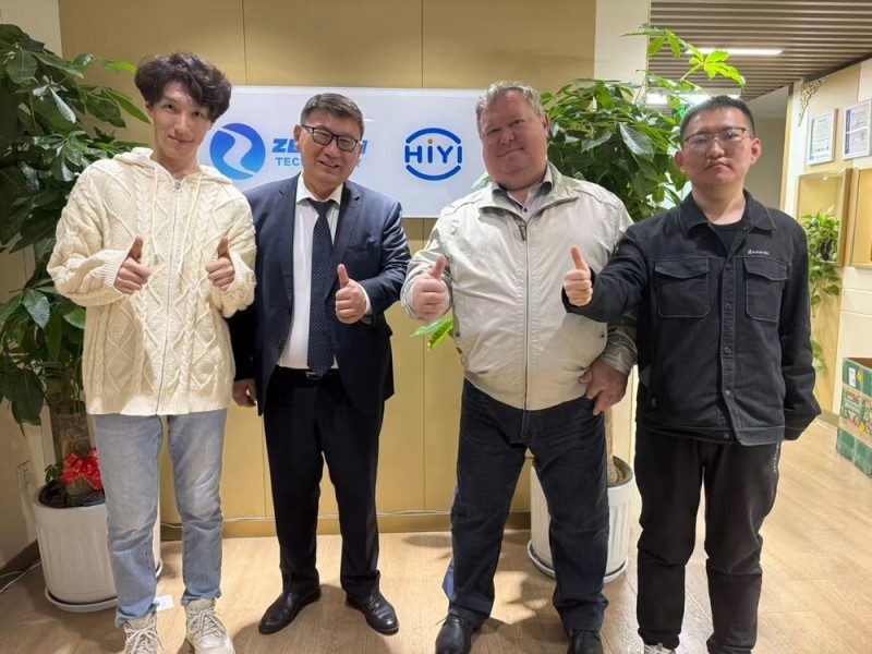 Bei der Expansion in den zentralasiatischen Markt besuchten kasachische Kunden Zetron Technology, um eine neue Zukunft für die Gassicherheit zu erkunden